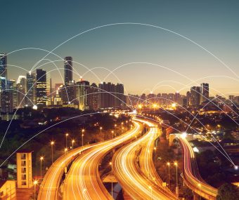 Tudo o que você precisa saber para projetar, manter e modernizar sistemas de corrente contínua em ambientes críticos industriais.